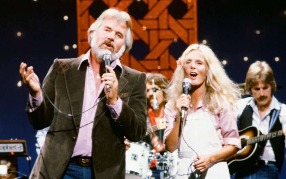 Every No. 1 Country Single of the Eighties: Kenny Rogers & Kim Carnes, “Don’t Fall in Love With a Dreamer”